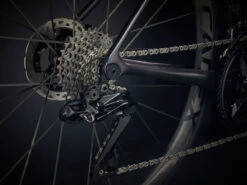 TCR Advanced SL Disc 0 Di2 11 TCR Advanced SL Disc 0 Di2 -Magasin De Vélos MY22 TCR Advanced SL 0 Disc DA Color A Raw Carbon D4